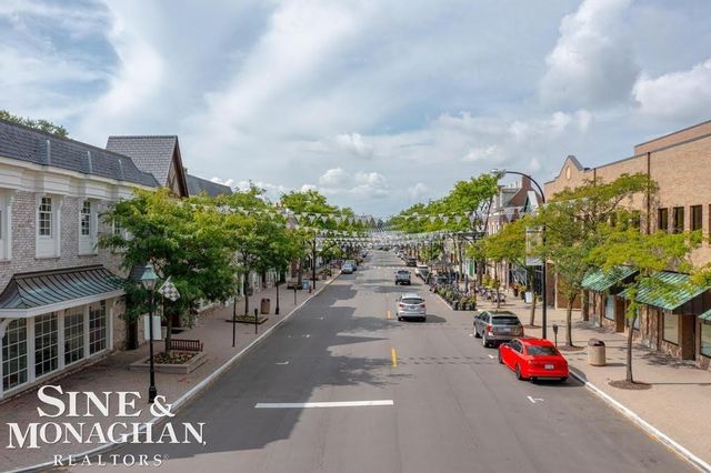 318 Kerby Rd Road, Grosse Pointe Farms, MI 48236