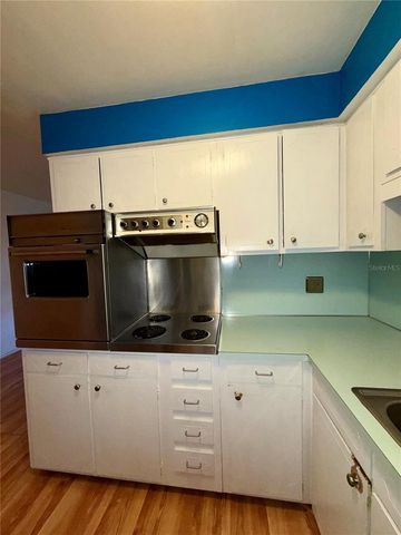 450 32ND AVE N 107W, St Petersburg, FL 33704
