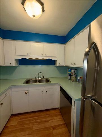 450 32ND AVE N 107W, St Petersburg, FL 33704