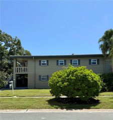 450 32ND AVE N 107W, St Petersburg, FL 33704