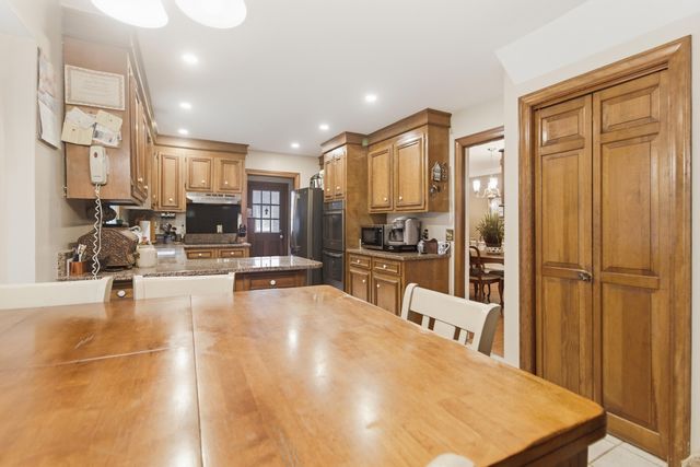 1011 Harbortowne Road, Charleston, SC 29412