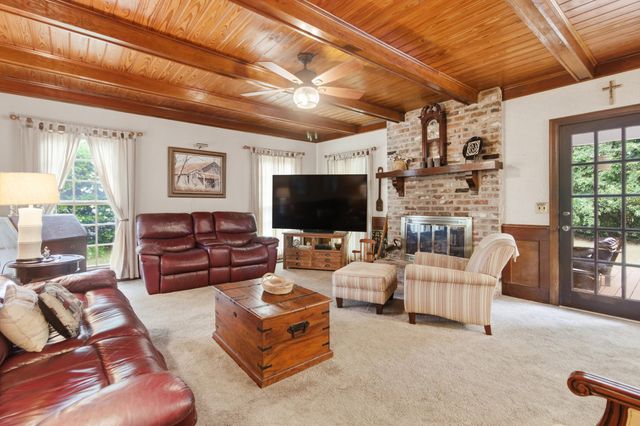1011 Harbortowne Road, Charleston, SC 29412