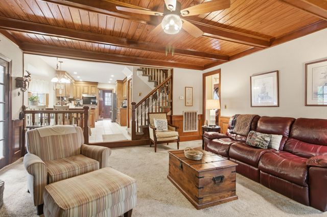 1011 Harbortowne Road, Charleston, SC 29412