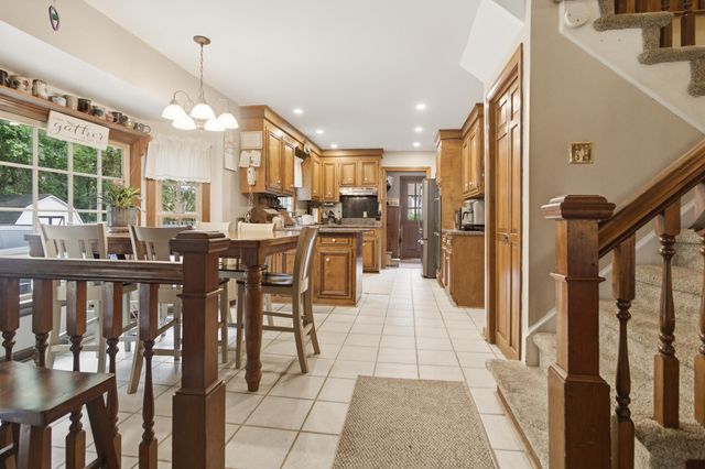 1011 Harbortowne Road, Charleston, SC 29412