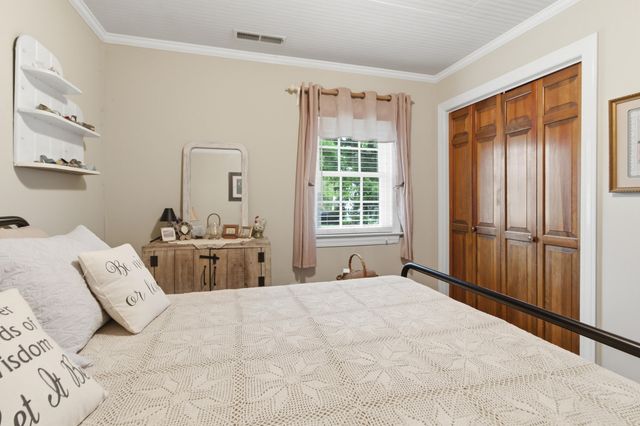 1011 Harbortowne Road, Charleston, SC 29412