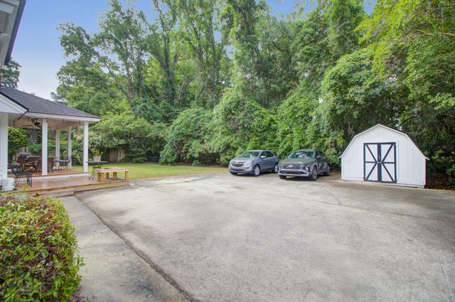 1011 Harbortowne Road, Charleston, SC 29412
