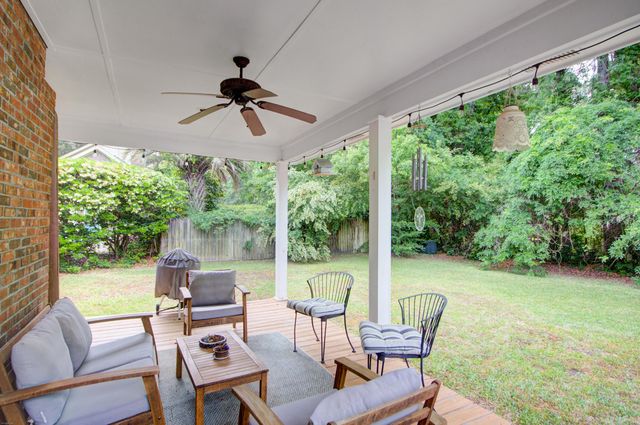 1011 Harbortowne Road, Charleston, SC 29412