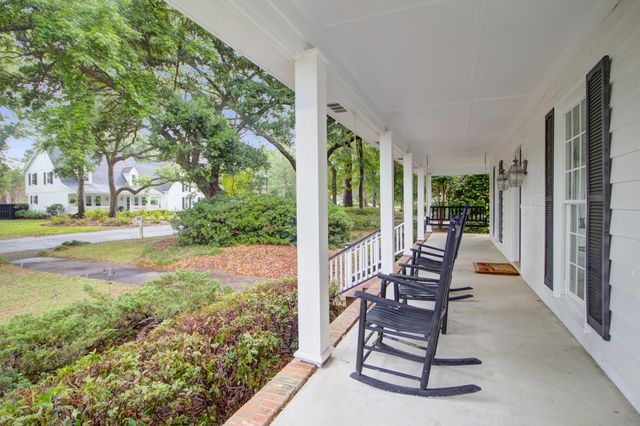1011 Harbortowne Road, Charleston, SC 29412
