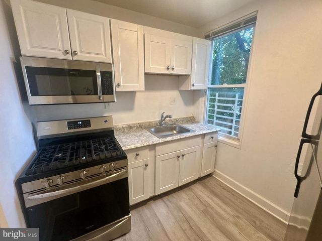 1918 PENROSE AVE, Baltimore, MD 21223