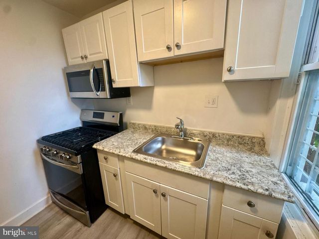 1918 PENROSE AVE, Baltimore, MD 21223