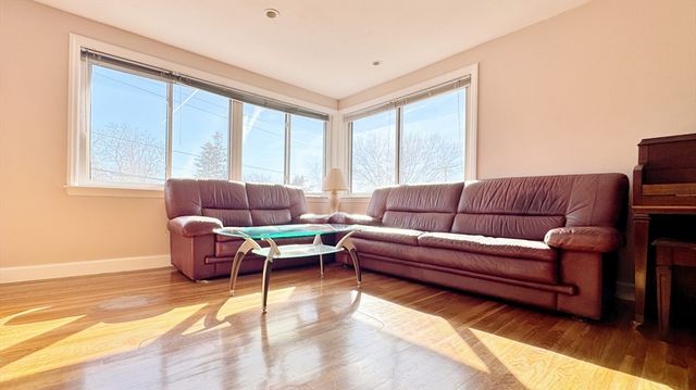 22 Ames St, Quincy, MA 02169