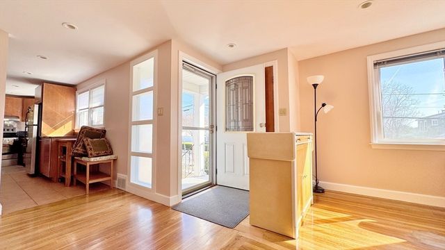 22 Ames St, Quincy, MA 02169