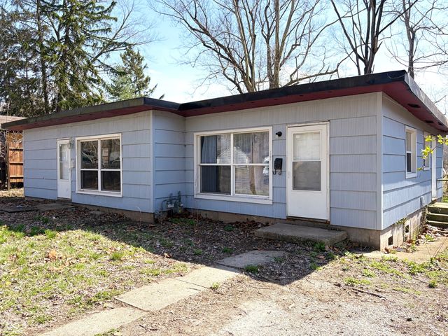 1207 E 11th Street, Anderson, IN 46012