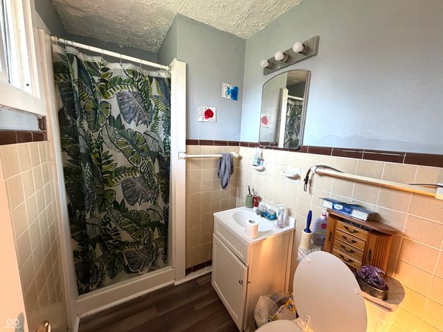 1207 E 11th Street, Anderson, IN 46012