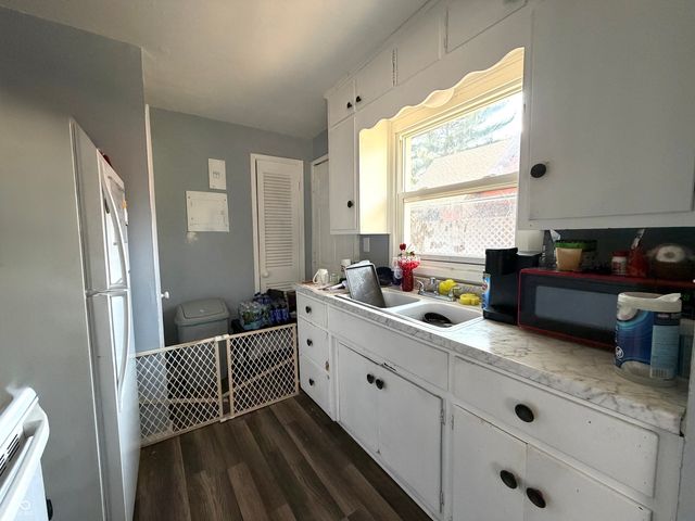 1207 E 11th Street, Anderson, IN 46012