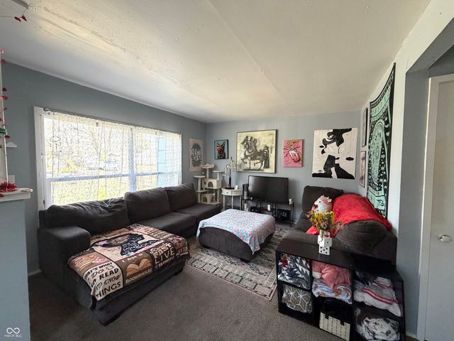 1207 E 11th Street, Anderson, IN 46012