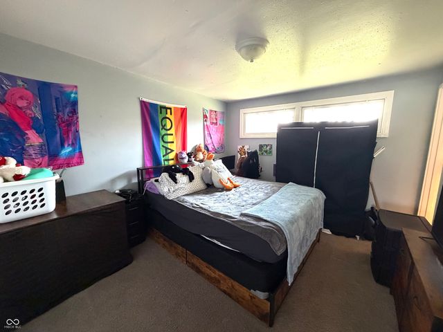 1207 E 11th Street, Anderson, IN 46012