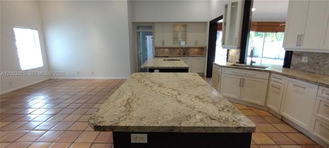 659 Verona Pl, Weston, FL 33326