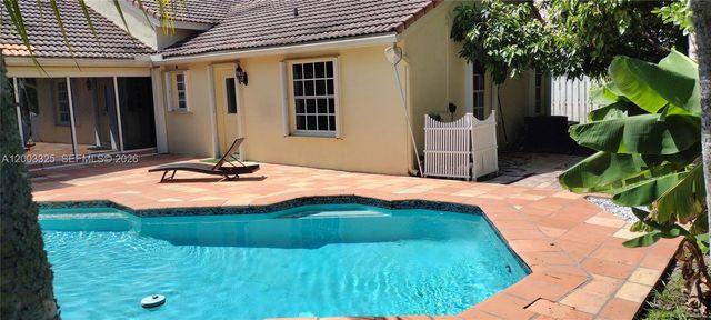 659 Verona Pl, Weston, FL 33326