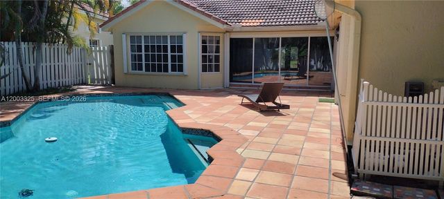 659 Verona Pl, Weston, FL 33326