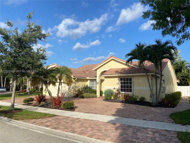 659 Verona Pl, Weston, FL 33326