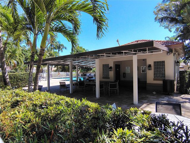 659 Verona Pl, Weston, FL 33326