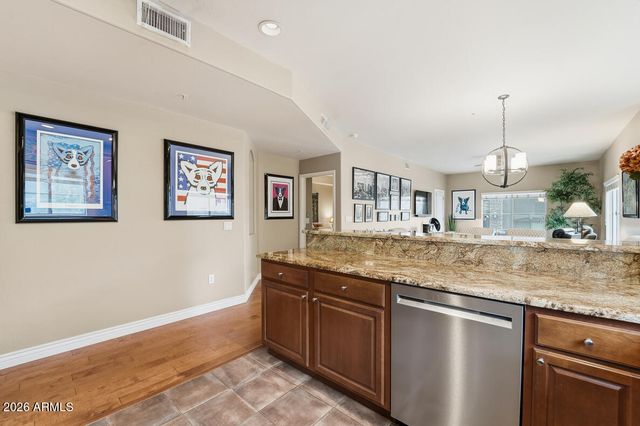 5450 E DEER VALLEY Drive 2225, Phoenix, AZ 85054