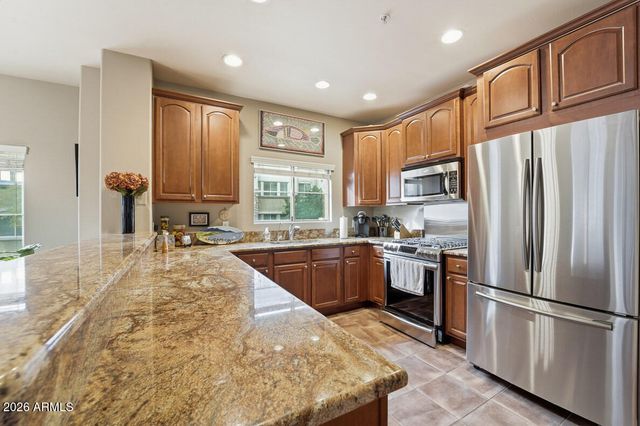 5450 E DEER VALLEY Drive 2225, Phoenix, AZ 85054