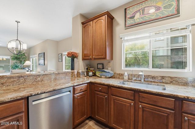 5450 E DEER VALLEY Drive 2225, Phoenix, AZ 85054