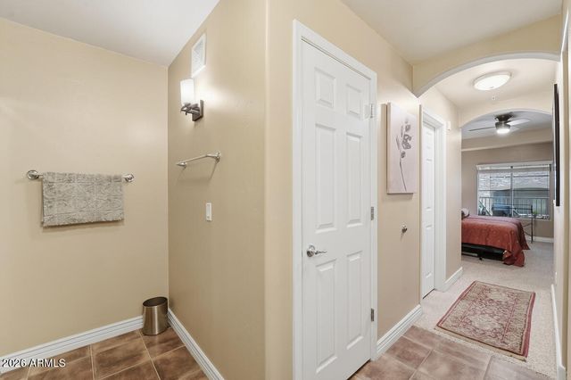 5450 E DEER VALLEY Drive 2225, Phoenix, AZ 85054