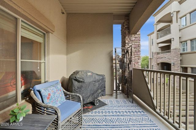 5450 E DEER VALLEY Drive 2225, Phoenix, AZ 85054