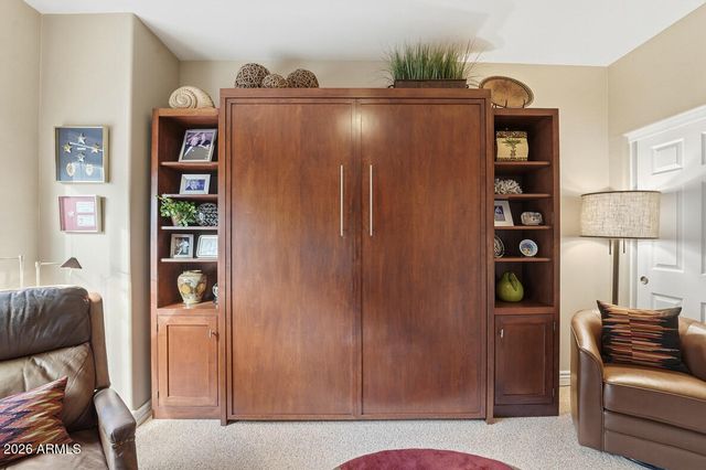 5450 E DEER VALLEY Drive 2225, Phoenix, AZ 85054