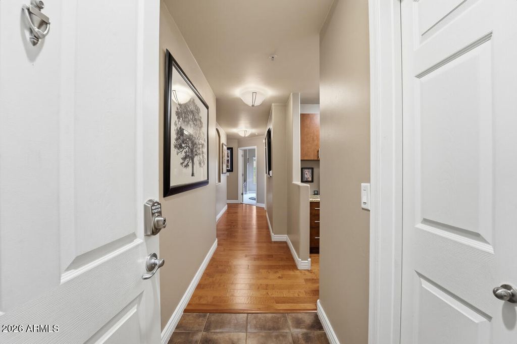 5450 E DEER VALLEY Drive 2225, Phoenix, AZ 85054