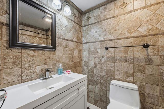 1214 Admiralty Lane, Foster City, CA 94404