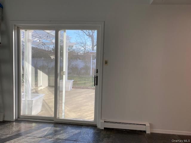 1 Leesburg Court, Mount Sinai, NY 11766