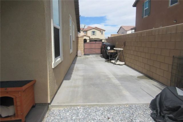 14369 Pioneer Way, Victorville, CA 92394