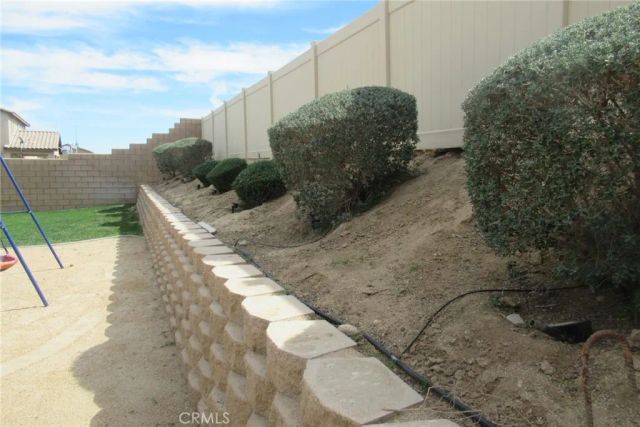 14369 Pioneer Way, Victorville, CA 92394