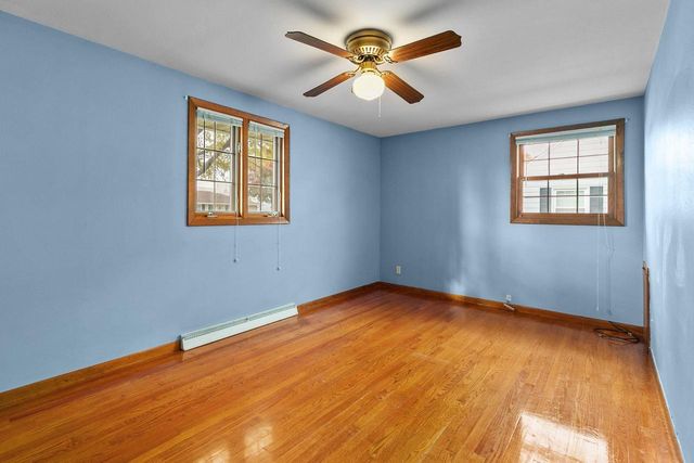 1076 SHADOW LANE, Green Bay, WI 54304