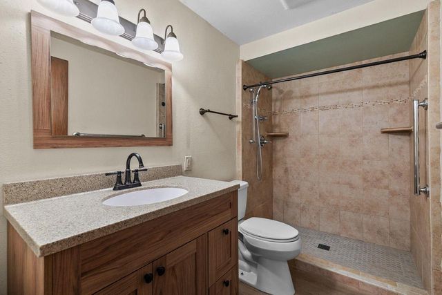 1076 SHADOW LANE, Green Bay, WI 54304