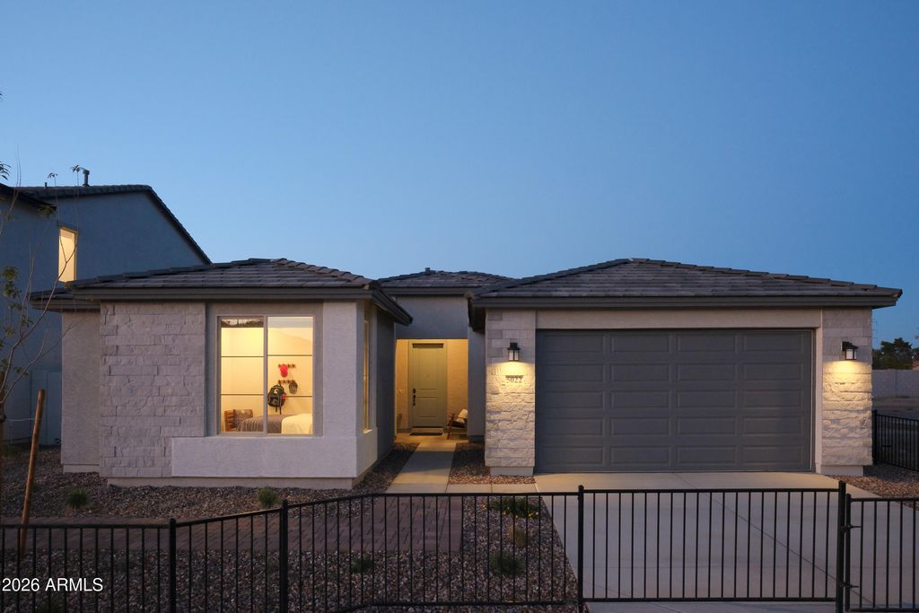 5022 W CAPISTRANO Avenue, Laveen, AZ 85339