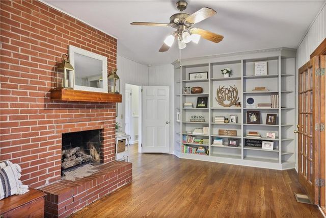 827 Hickory SW Drive, Marietta, GA 30064