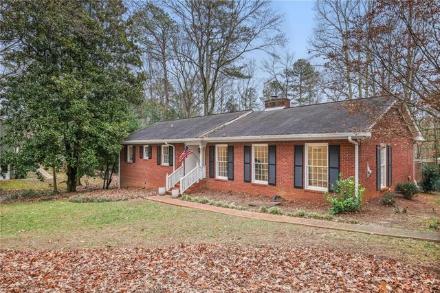 827 Hickory SW Drive, Marietta, GA 30064