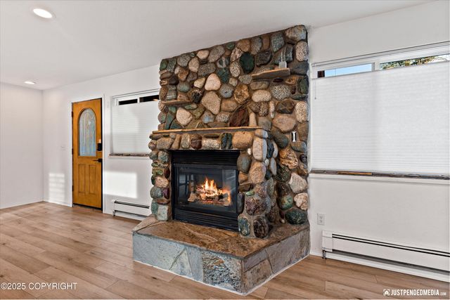 2906 W 29th Avenue, Anchorage, AK 99517