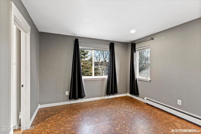 2906 W 29th Avenue, Anchorage, AK 99517