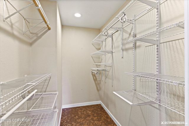 2906 W 29th Avenue, Anchorage, AK 99517