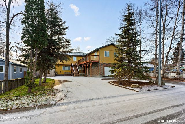 2906 W 29th Avenue, Anchorage, AK 99517