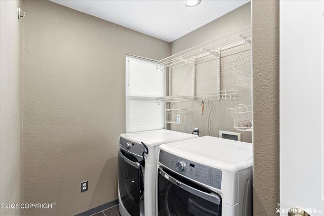 2906 W 29th Avenue, Anchorage, AK 99517