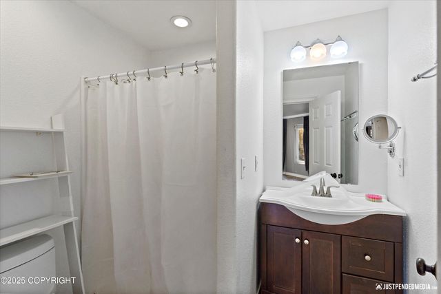 2906 W 29th Avenue, Anchorage, AK 99517