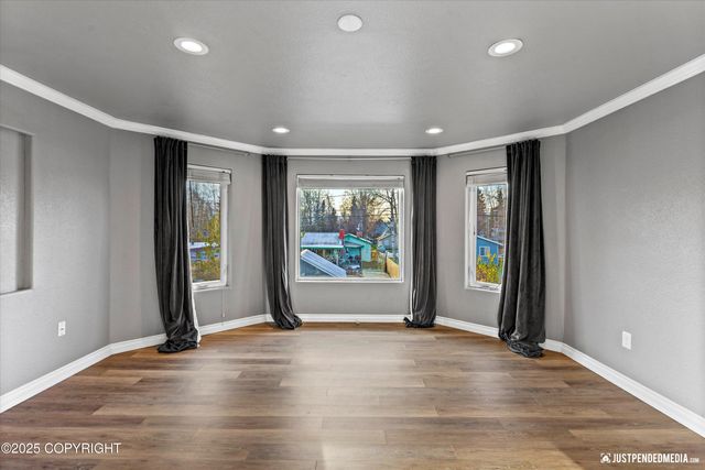 2906 W 29th Avenue, Anchorage, AK 99517