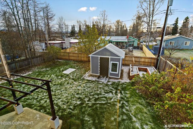 2906 W 29th Avenue, Anchorage, AK 99517